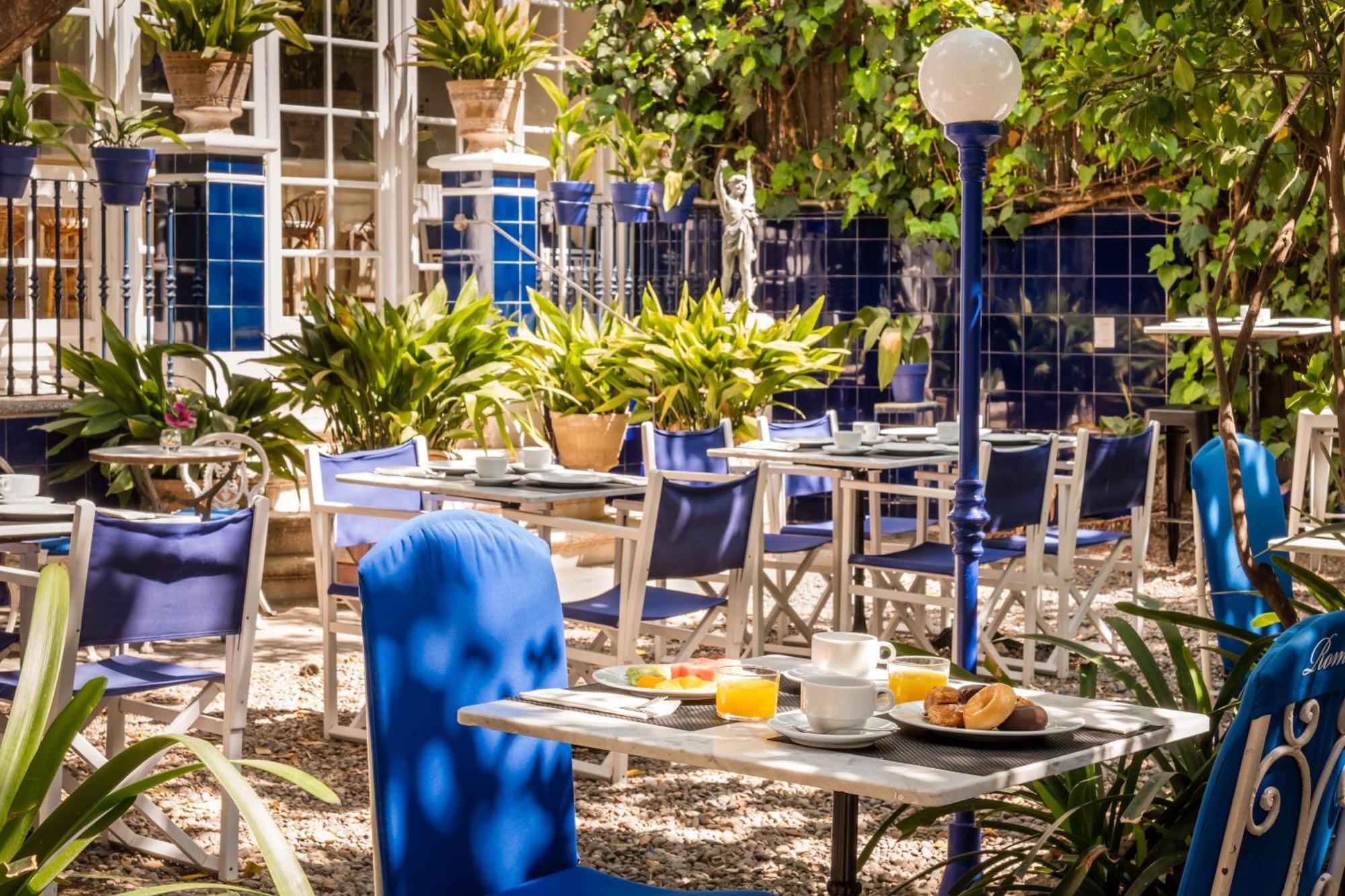 Hotel Medium Renaixenca Ситжес Екстериор снимка