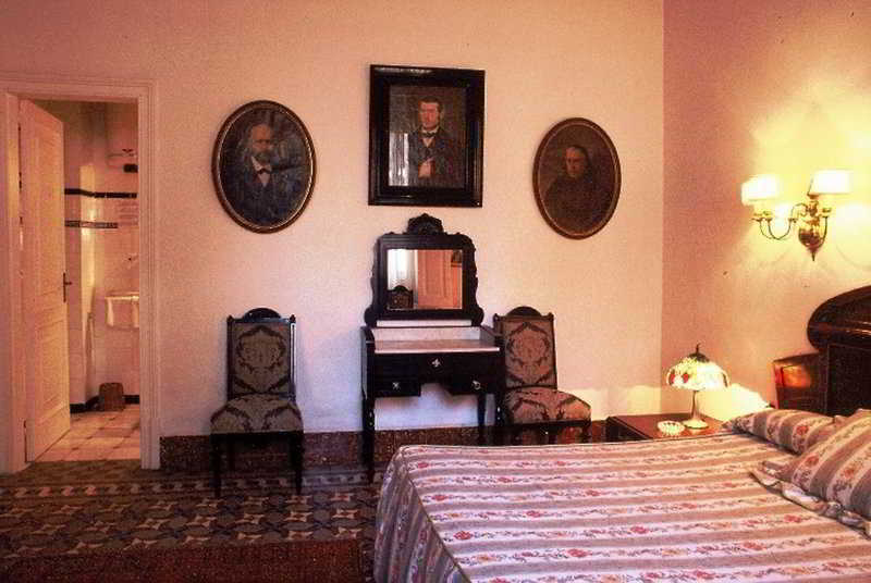 Hotel Medium Renaixenca Ситжес Екстериор снимка