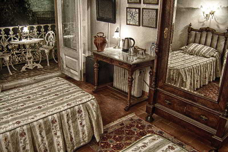 Hotel Medium Renaixenca Ситжес Екстериор снимка